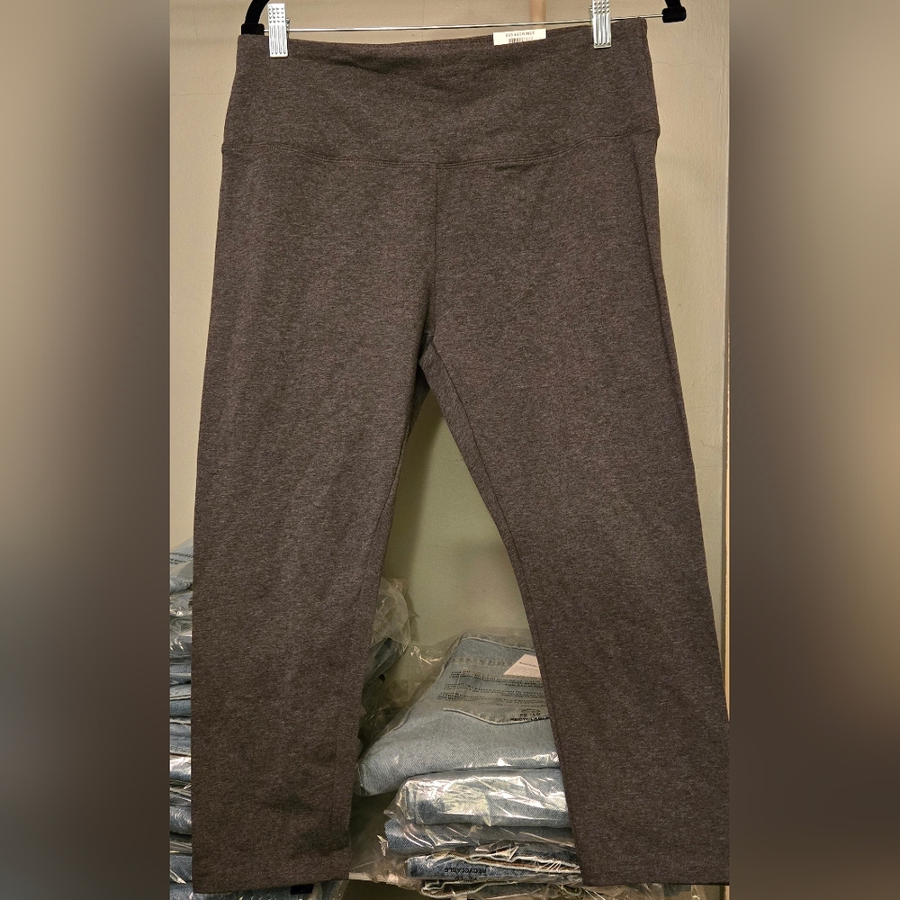 Style & Co Capri Leggings OX